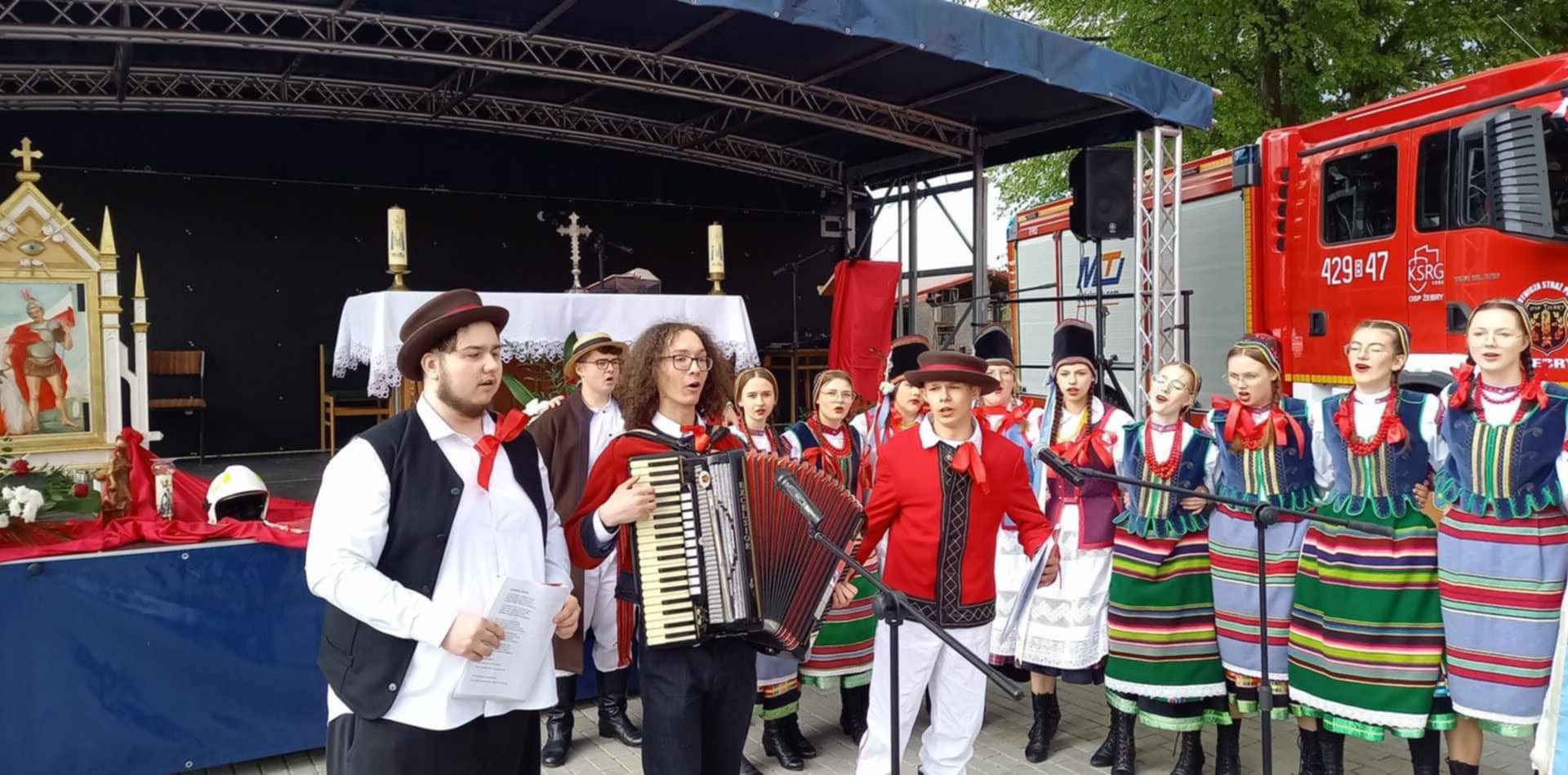 Występ Szkolnego Zespołu Ludowego „Kłosek”