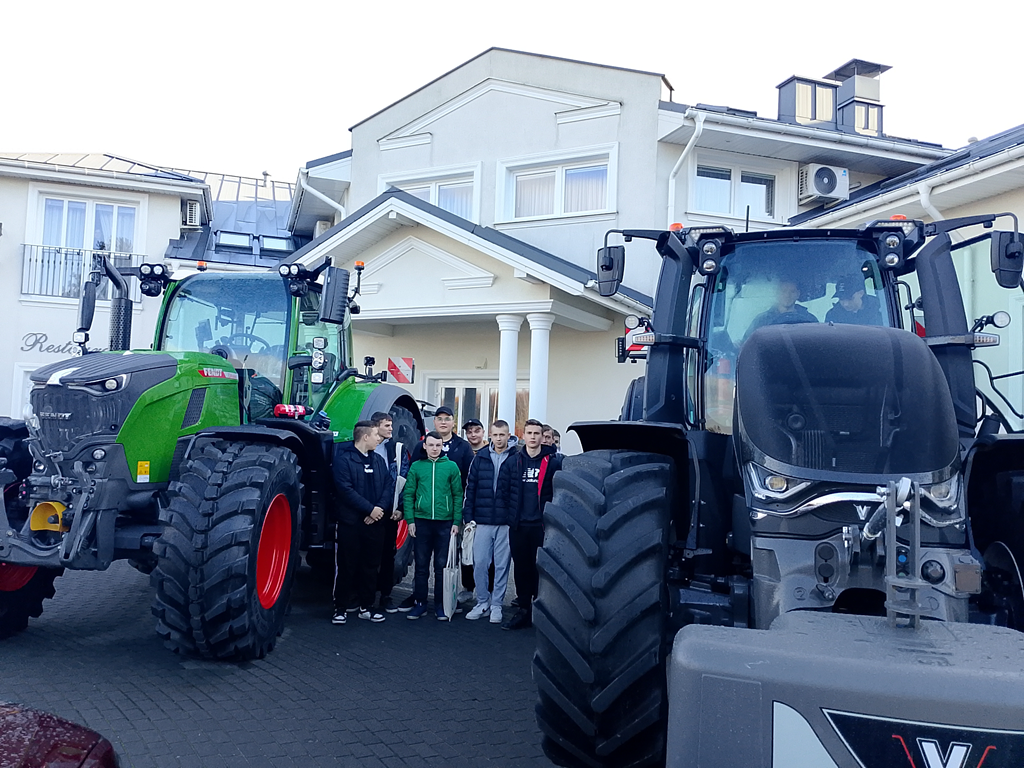 Zajęcia praktyczne z PODR na wyjeździe.