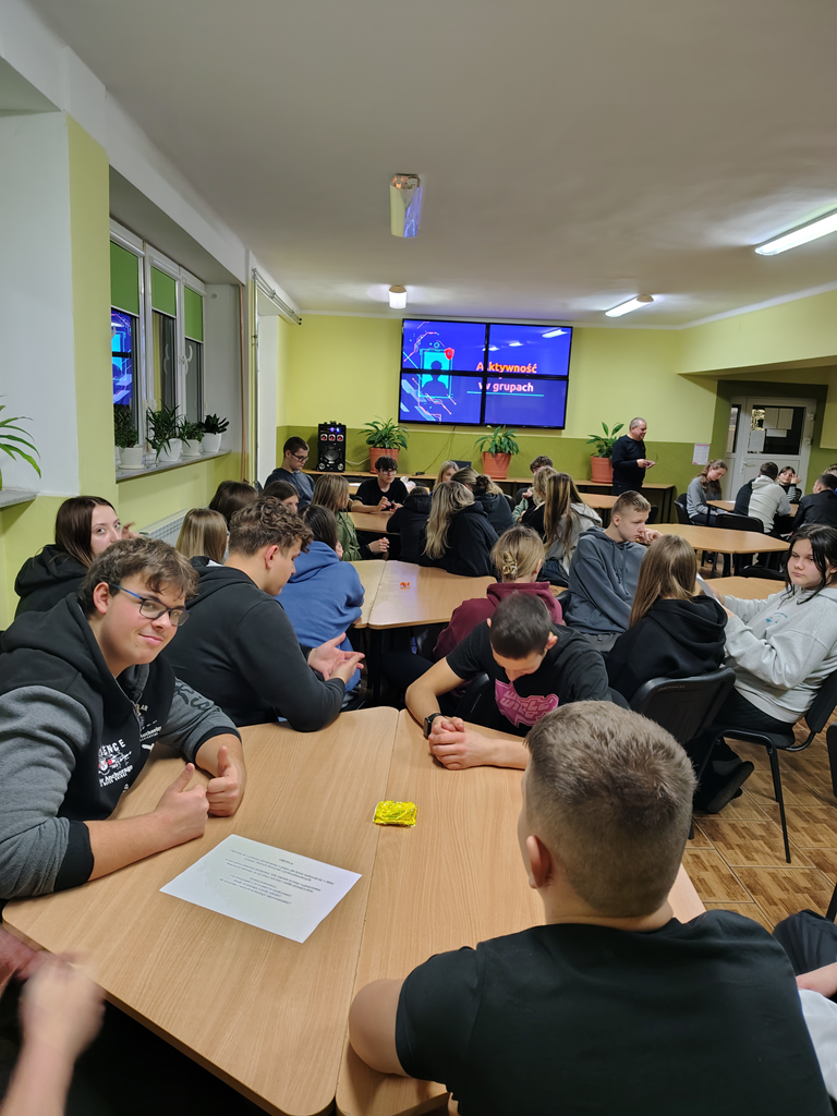 „Bezpieczni w sieci”